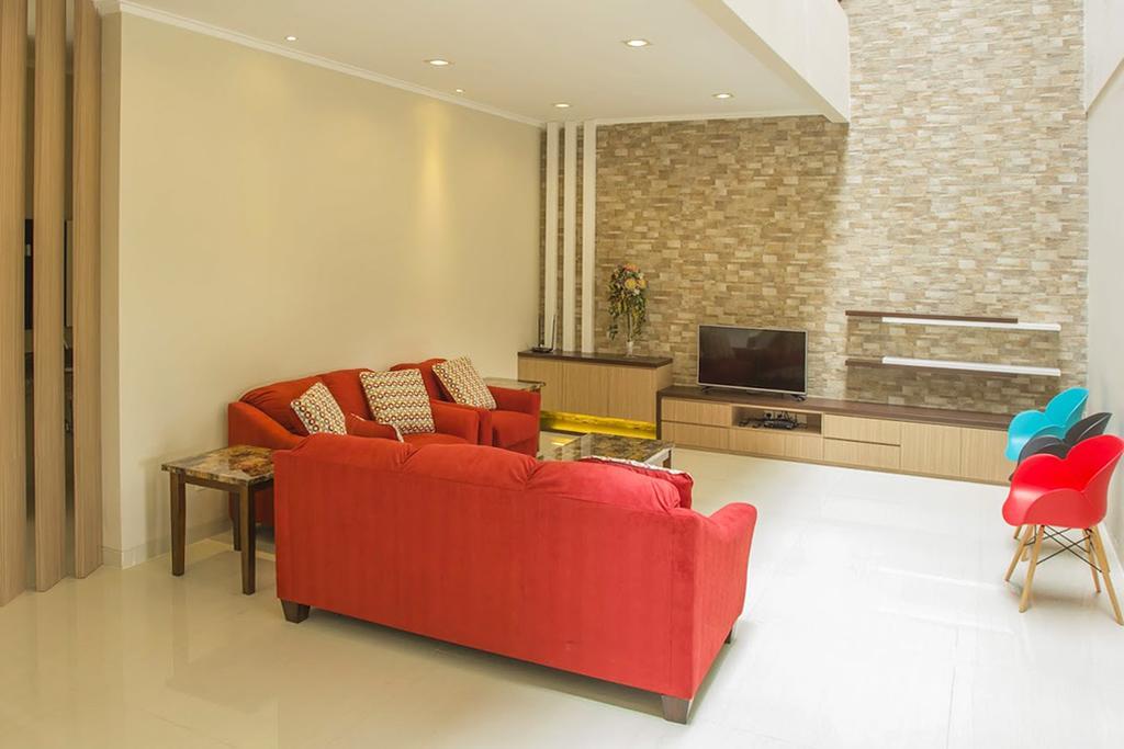 Daily Home Villa Dago Bandung Habitación foto